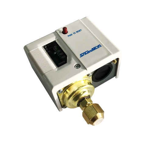 Saginomiya Low Pressure Controls come complete with mounting brackets and flare nuts.